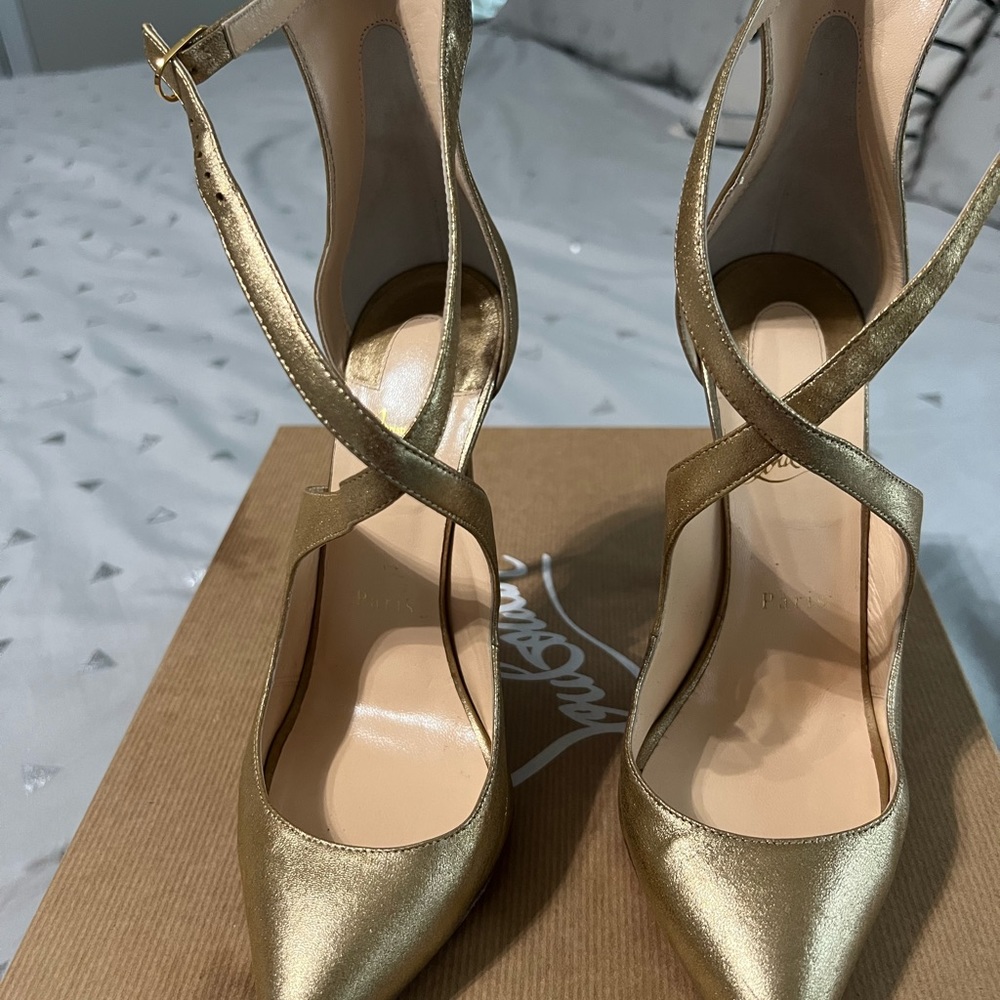 Metallic Gold Christian Louboutin Heels with straps size 39.5 in good condition
